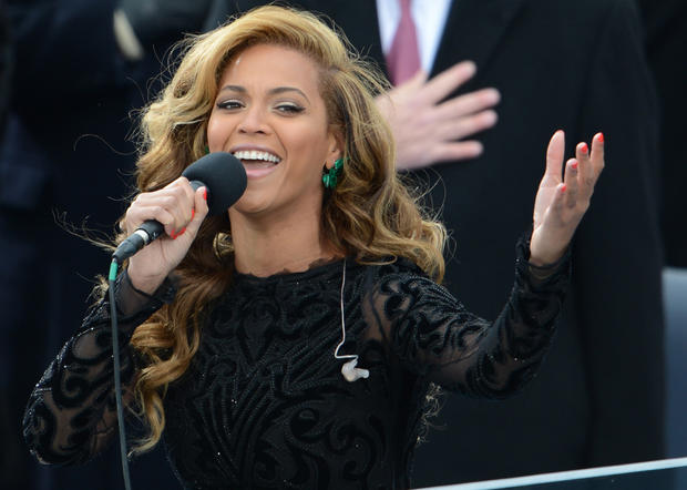 Beyonce Sings National Anthem 