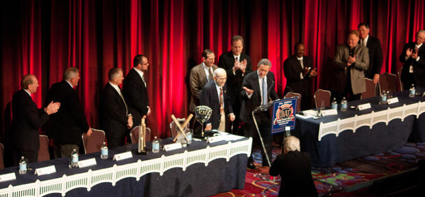 yogi-receives-a-standing-ovation-from-everyone-at-the-bat-dinner.jpg 