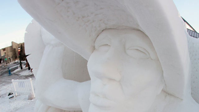 10snow-sculpture1.jpg 