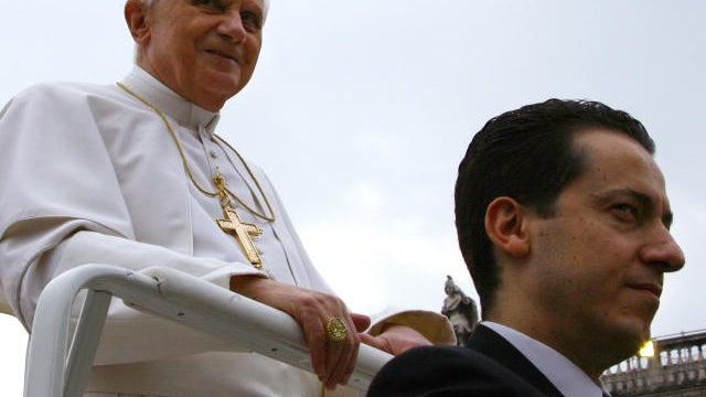 pope_benedict_xvi_paolo_gabriele_153514124_fullwidth_640x480.jpg 