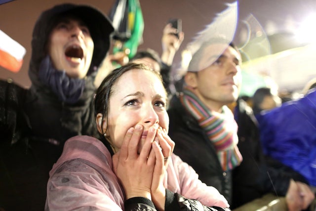 papal_conclave_white_smoke_crowd_163611503.jpg 