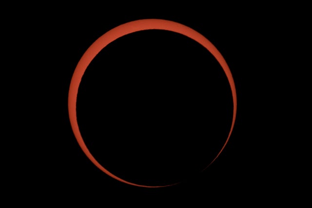 16_May20th_2012_Annular_Solar_Ecilpse_Approaches_Annularity.jpg 