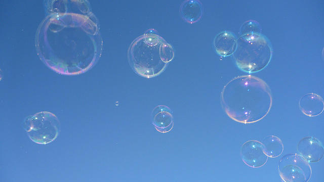 bubbles-blue-sky-640x480-stellajo1976.jpg 