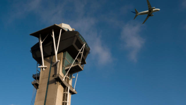 airport-control-tower.jpg 