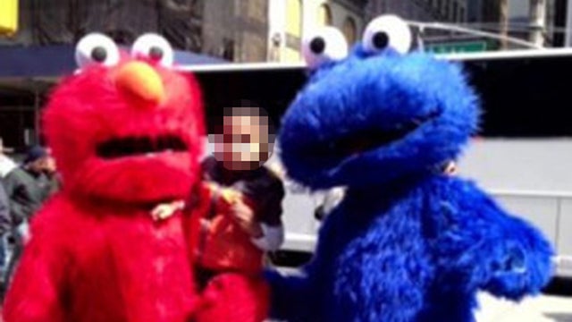 times_square_cookie_monster_1.jpg 