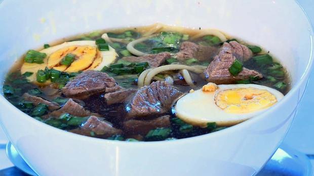 Yakameat: The soup that cures hangovers? 