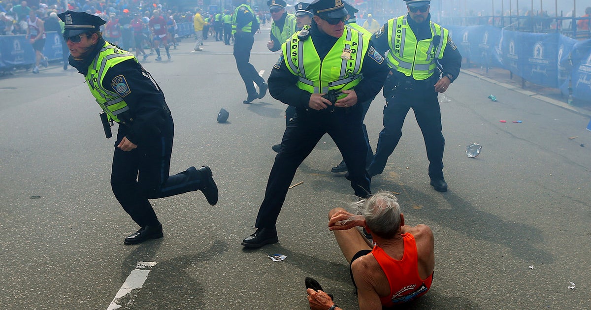 The stories behind iconic images of Boston bombings - CBS News