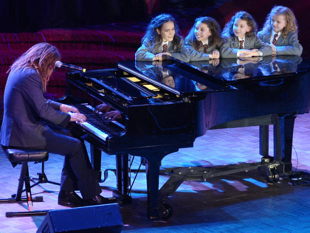 Writer/composer Tim Minchin performs onstage with the cast of 'Matilda' 