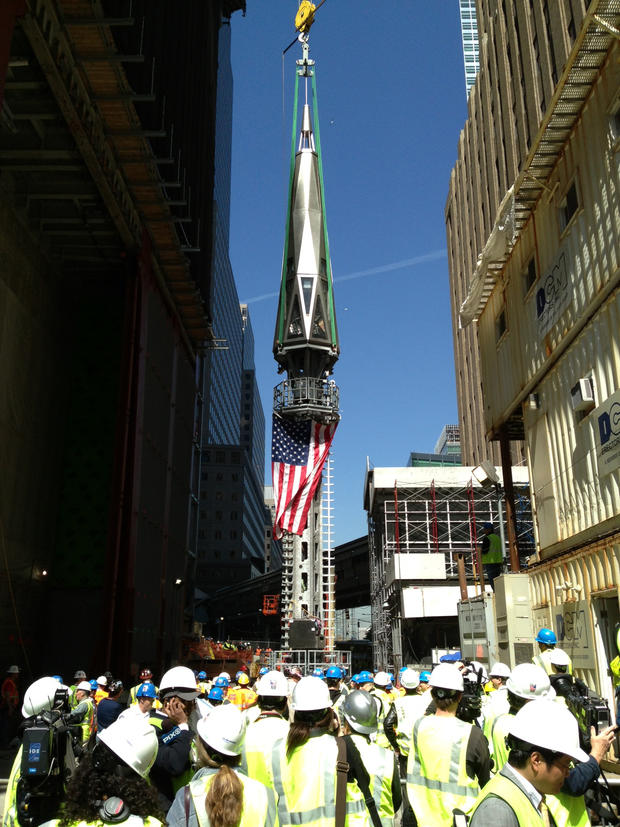 Final Pieces Of Spire Lifted To Top Of One World Trade Center 