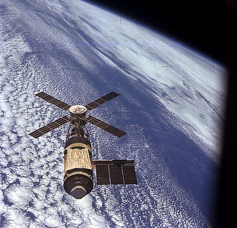1973年 LYNDON B. JOHNSON SPACECRAFT CENTER ZERO IN ON SAFETY