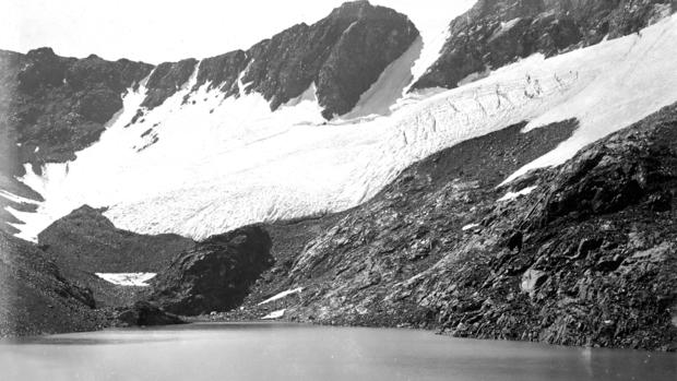 Conservation project documents shrinking glaciers 