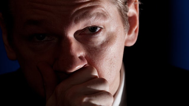 JulianAssange_portrait_105973908.jpg 