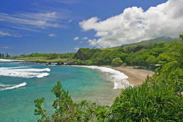 Happy Twitter users tweeted about the beaches of Hawaii. 