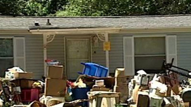 hoardersWEB.jpg 