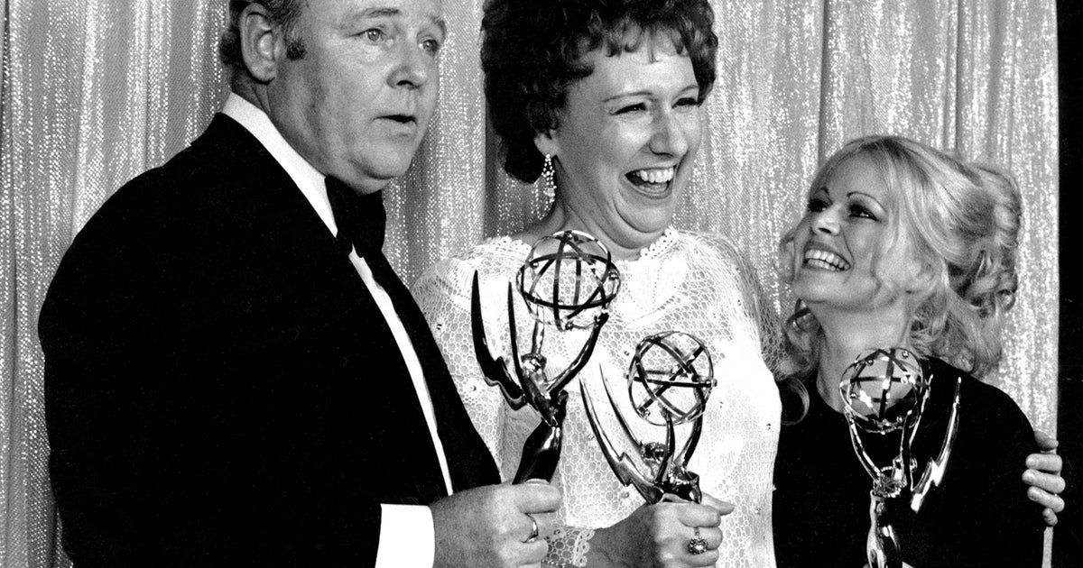 Jean Stapleton, "All in the Family" actress, dies at 90 - CBS News