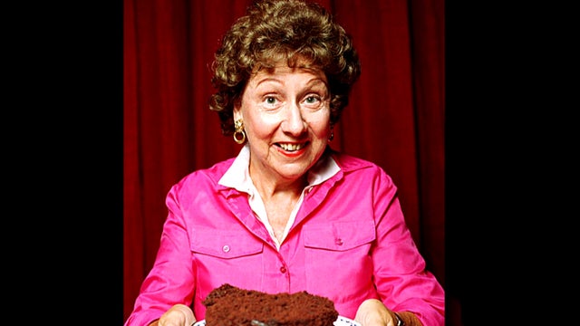 Actress Jean Stapleton dead at age 90 