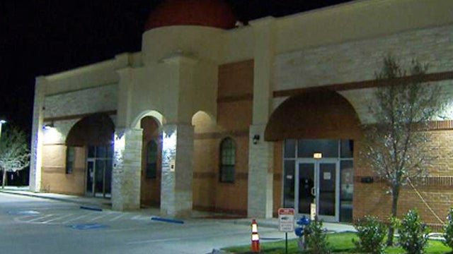 51a-mckinney-mosque-van.jpg 