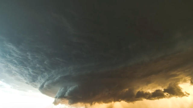 Rotating_Supercell_Mike_Olbinski.jpg 