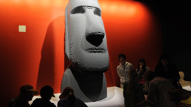 Exhibit elevates LEGOs to fine art 