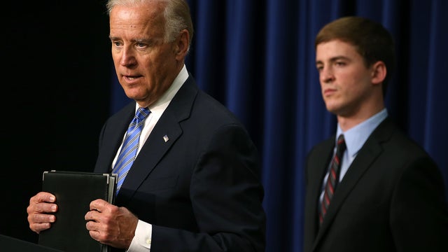 biden-gun_laws-170809010.jpg 