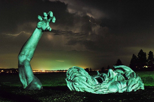 002_72DPI_2004__The_Awakening__Sculpture_Lightning_02_35mm_neg_film_T.Roe.jpg 