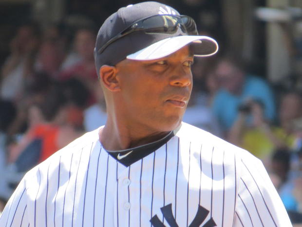 orlando-el-duque-hernandez-at-his-first-old-timers-day.jpg 