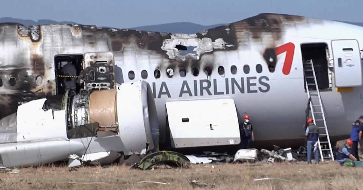 6-dead-after-planes-crash-in-mid-air-at-dallas-executive-airport-the