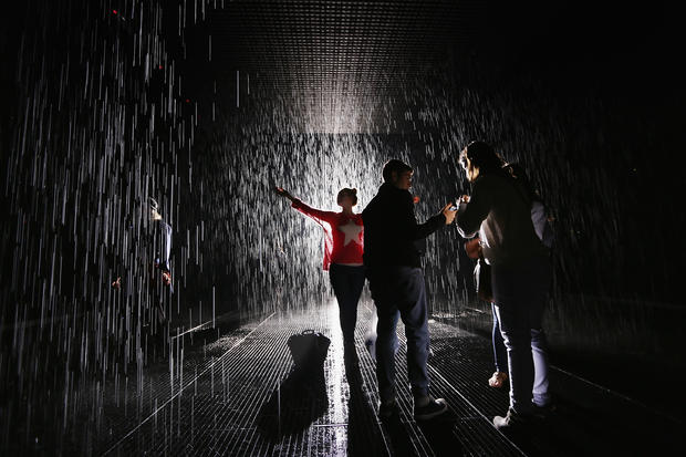 Interactive "Rain Room" Exhibit Allows Visitors To Control Their Environment 