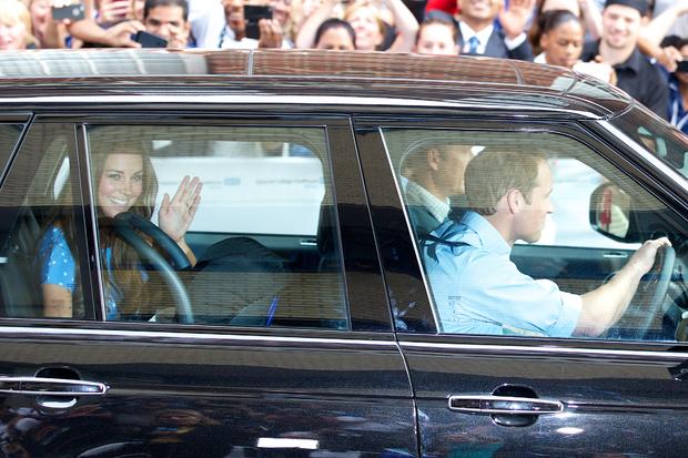 royal-couple-drives-away.jpg 