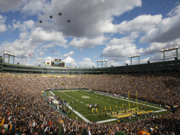 St. Louis Rams v Green Bay Packers 