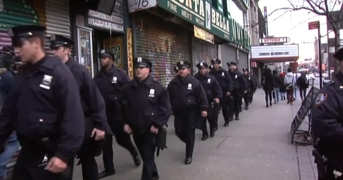 Judge rules NYC's stop and frisk unconstitutional - CBS News