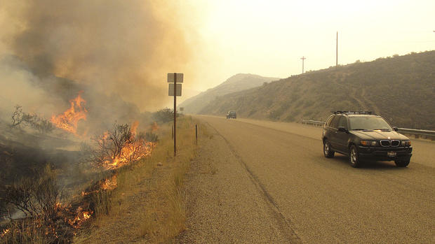 Wildfire blazes through Idaho 