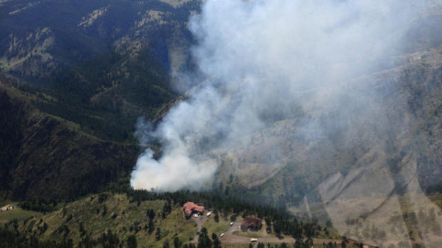 white-ranch-fire-from-copter.jpg 