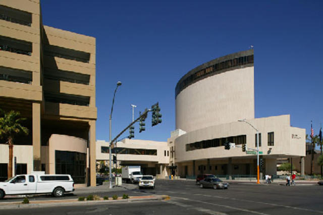 Facade of Las Vegas City Hall.Now Owned by Online Retailer Zappos Editorial  Photo - Image of , blue: 136094741