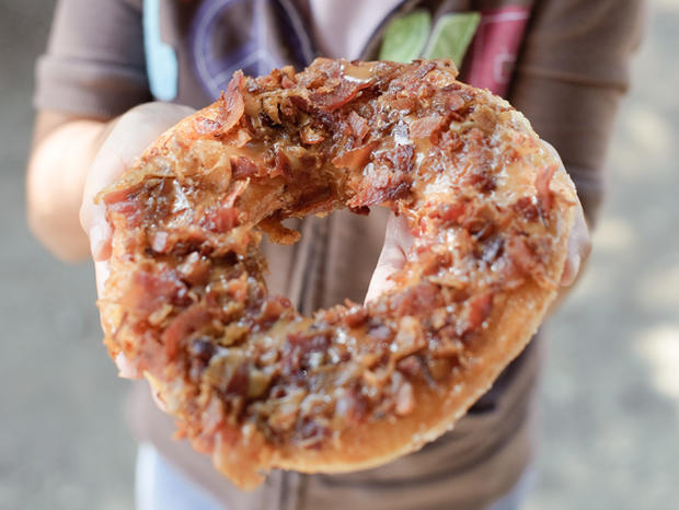 maple-bacon donut 