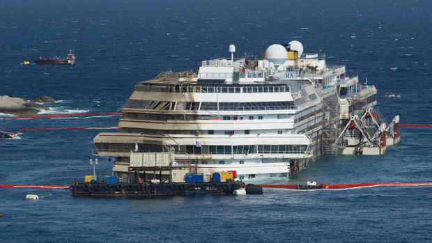 Raising the Costa Concordia 