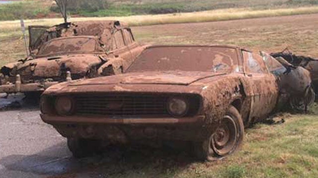 Okla_cars_pulled_from_lake.jpg 
