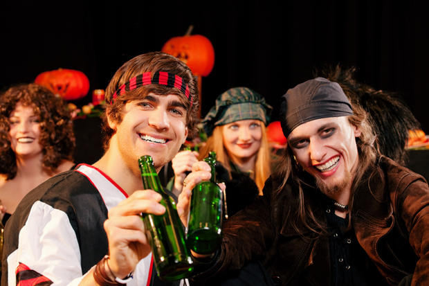 Halloween Party drinking pirate costumes 