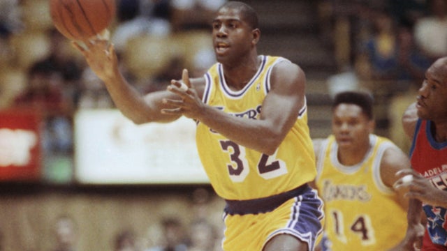 MagicJohnson_AP92102003591.jpg 