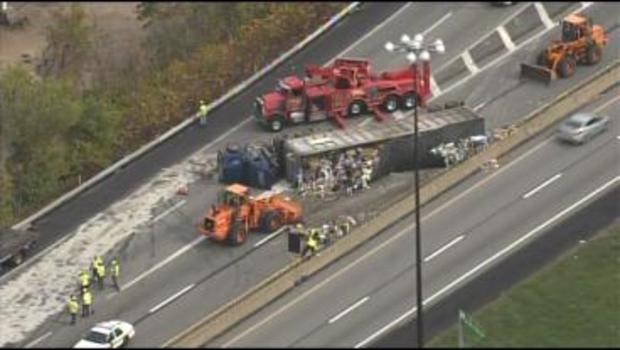 overturned-tractor-trailer-partially-shuts-down-pa-turnpike-4.jpg 