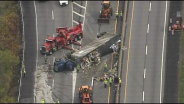 overturned-tractor-trailer-partially-shuts-down-pa-turnpike-18.jpg 