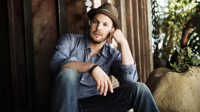 Gavin DeGraw opens up about "Make a Move"  