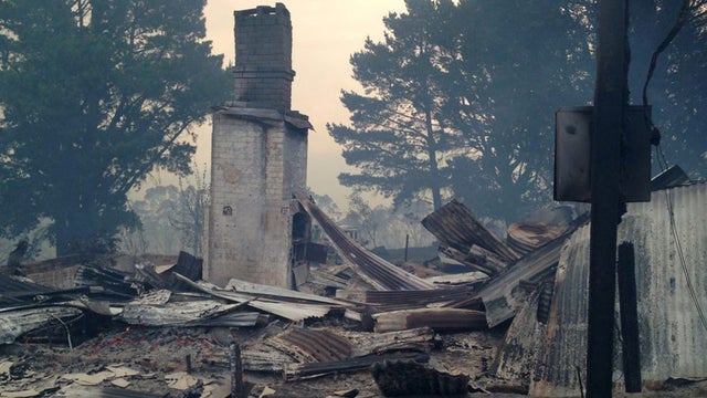 Building destroyed by Australia wildfire in New South Wales 