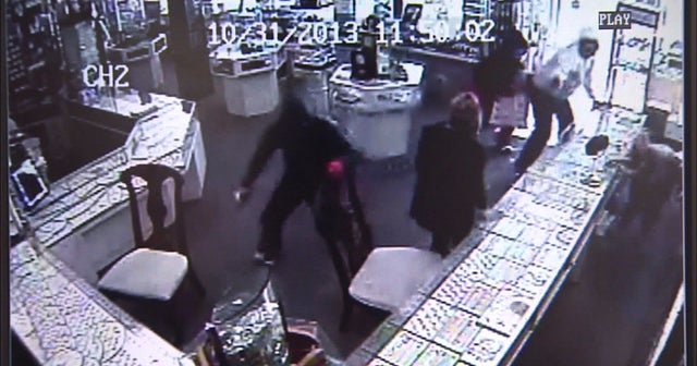North Hollywood jewelry store robbery caught on camera - CBS News