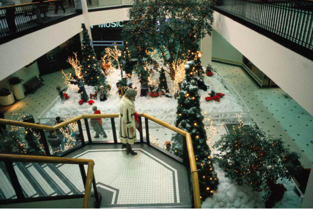 1989 shopping mall 