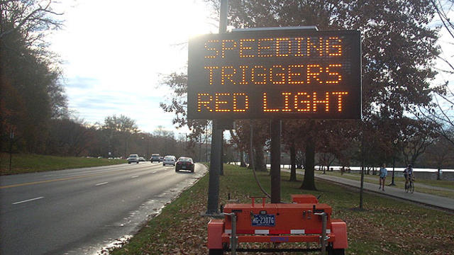 kelly-drive-red-light-warning-_durham.jpg 