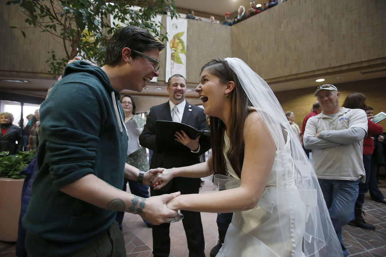 Utah Gay Marriage Holdout Counties Now Letting Same Sex Couples Wed Cbs News