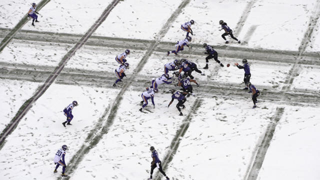 snow-football.jpg 