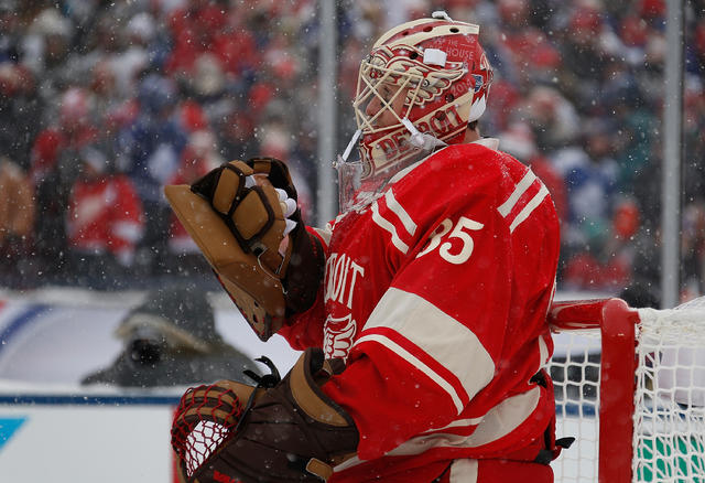 Maple Leafs beat Red Wings in snowy Winter Classic – The Mercury