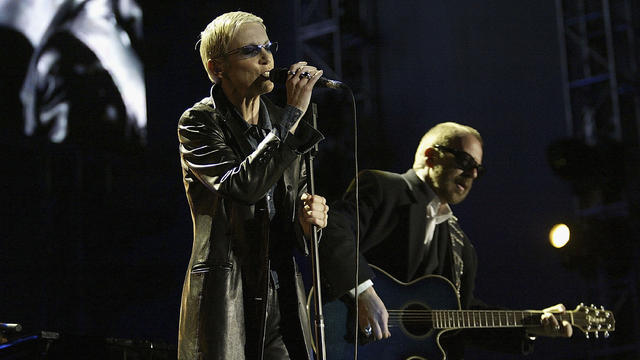 the-eurythmics-by-frank-micelotta-large.jpg 